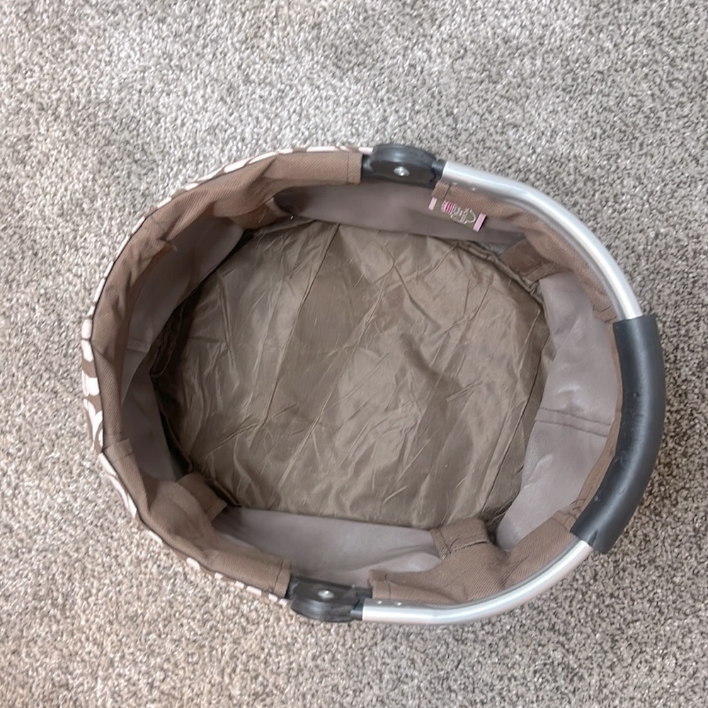 Dog Basket - Picture 3 of 5